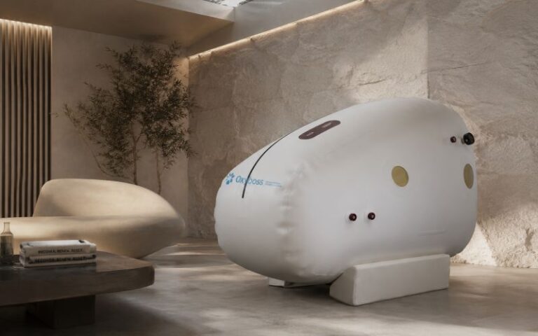 Portable hyperbaric chamber in a premium wellness interior